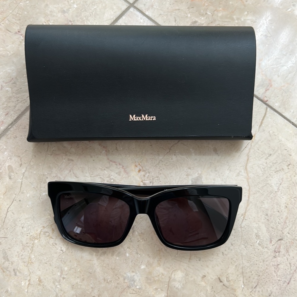 Max Mara Rectangular Sunglasses - image 3